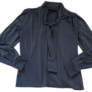 Banana republic stretchy bowfront Women's Top size extra small